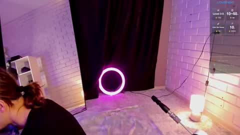 Snapshot of anjella_botton chatting on 1, 12, 2025 Angel online show from 1, 12, 2025