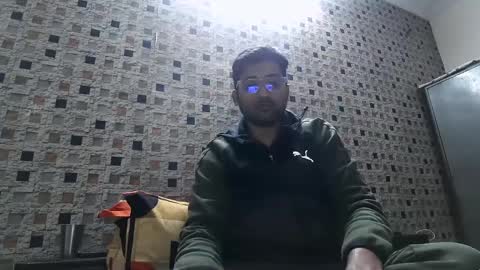 Slave looking for Mistress online show from 20, 1, 2025