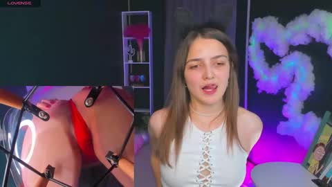 Snapshot of ann_perry chatting on 21, 10, 2025 Ann online show from 21, 10, 2025