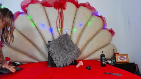 Anna  online show from 4, 1, 2025