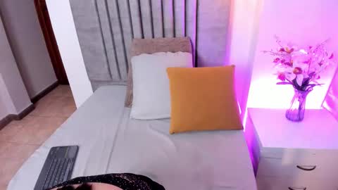 AnnaBrooks online show from 27, 2, 2026