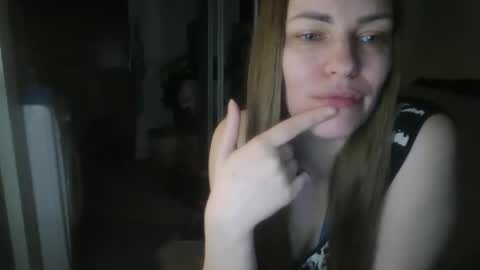 Snapshot of annadiamond1 chatting on 10, 5, 2026 annadiamond1 online show from 10, 5, 2026