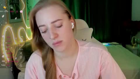 annagrees1 online show from 19, 12, 2025