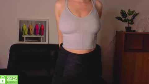 Snapshot of annakillian_kiss chatting on 15, 12, 2025 Anna online show from 15, 12, 2025