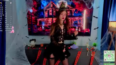 Holly Molly Im Polly online show from 31, 10, 2025