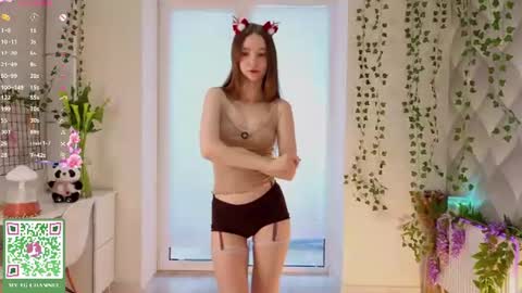 Snapshot of annamarie_foryou chatting on 10, 7, 2026 Holly Molly Im Polly online show from 10, 7, 2026