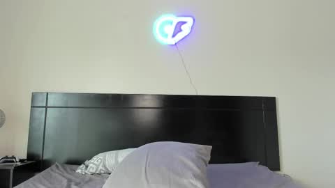 Anna online show from 8, 3, 2025