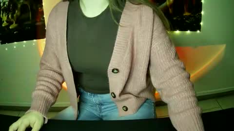 Bella online show from 23, 9, 2025