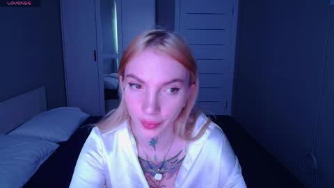 Snapshot of annetenet chatting on 4, 6, 2026 Annet online show from 4, 6, 2026