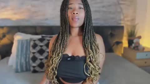 Snapshot of anneth__m chatting on 2, 7, 2026 Anneth online show from 2, 7, 2026