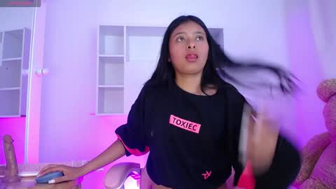 Snapshot of anni99_ chatting on 31, 1, 2025 Anni online show from 31, 1, 2025