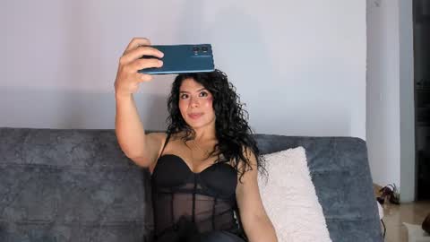 Snapshot of annibigass4daddy chatting on 13, 6, 2026 Creamy online show from 13, 6, 2026