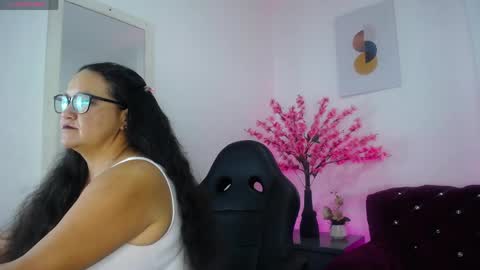 Snapshot of annie_carterr_ chatting on 27, 5, 2026 annie_carterr_ online show from 27, 5, 2026