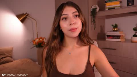 Annie Evans online show from 16, 3, 2026