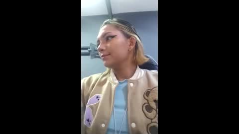 Snapshot of annie_hans chatting on 9, 12, 2024 annie_hans online show from 9, 12, 2024