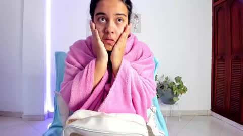 Annie online show from 22, 12, 2025