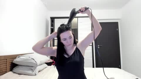 Annie online show from 29, 3, 2026