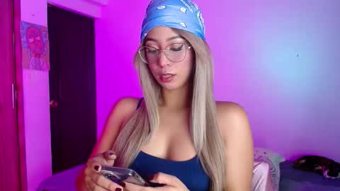 AnnieBlu3 online show from 9, 1, 2026