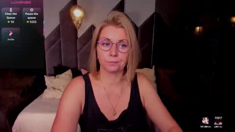 Annie online show from 16, 10, 2025