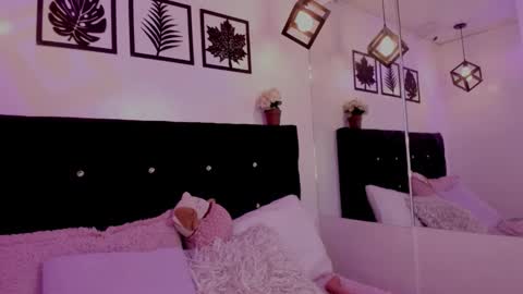 Annie Evans  online show from 5, 2, 2026