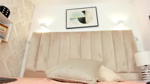 Annie Queen online show from 2, 2, 2026