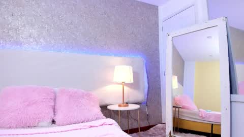 AnniieCooper online show from 22, 3, 2026