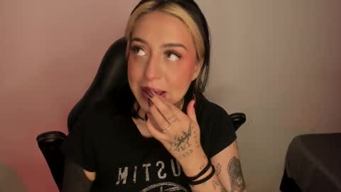 Annika online show from 28, 11, 2025