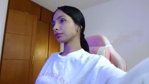 AnnaS online show from 22, 11, 2025