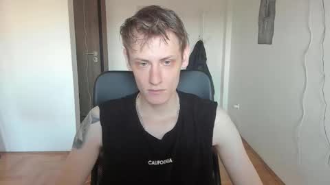 Snapshot of annonimsick chatting on 22, 12, 2025 online show from 22, 12, 2025