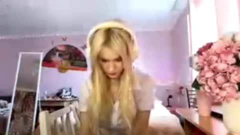 Snapshot of annrosy chatting on 30, 4, 2026 Hello my name is Kate online show from 30, 4, 2026