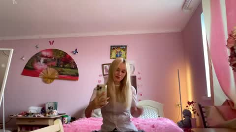 Snapshot of annrosy chatting on 29, 5, 2026 Hello my name is Kate online show from 29, 5, 2026