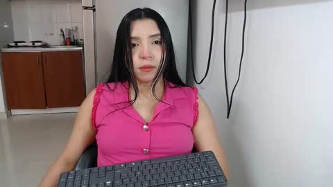 anntonella_squirt online show from 17, 10, 2025
