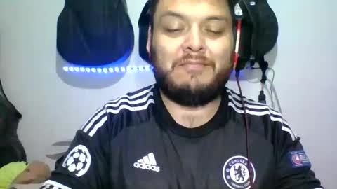 lion kennedy independent model moderator online show from 14, 11, 2025