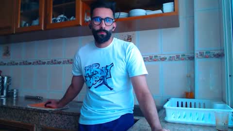 Snapshot of annuler_9 chatting on 12, 10, 2025 adrenalinE online show from 12, 10, 2025