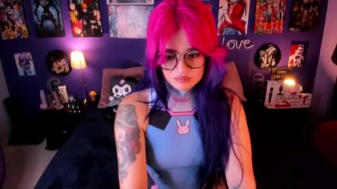 Snapshot of anny_cross chatting on 8, 10, 2025 Paty online show from 8, 10, 2025