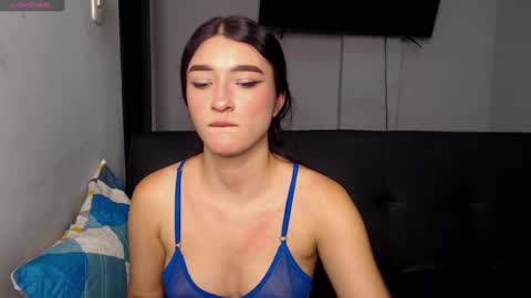 Snapshot of anny_naf chatting on 10, 9, 2025 Anny online show from 10, 9, 2025