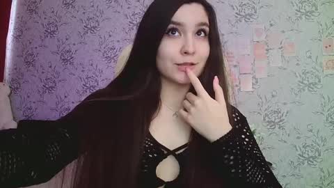 Annie online show from 28, 2, 2025