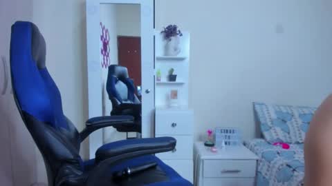 Snapshot of anny_vittar chatting on 7, 11, 2025 Valeria online show from 7, 11, 2025