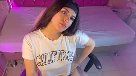 Snapshot of annybeckerr_ chatting on 10, 7, 2026 annybeckerr_ online show from 10, 7, 2026