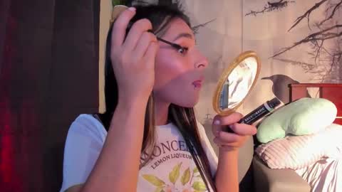 Snapshot of annyluna1 chatting on 15, 12, 2025 Annyluna online show from 15, 12, 2025