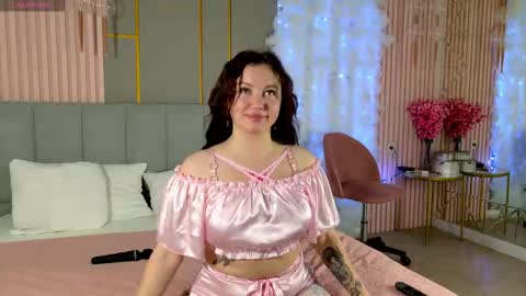 AnnySue online show from 5, 12, 2025