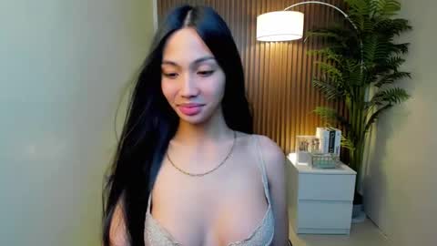 Stacy Maurice online show from 15, 12, 2024