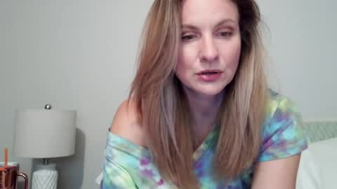 Snapshot of ansleypage chatting on 13, 7, 2026 heyitsansley online show from 13, 7, 2026