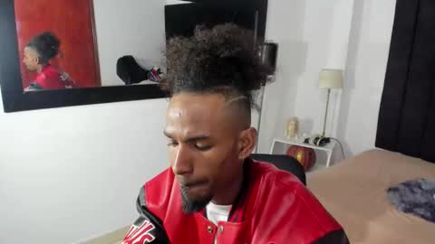 Snapshot of anthoy_wayans chatting on 25, 10, 2025 online show from 25, 10, 2025