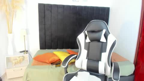 Snapshot of anthoy_wayans chatting on 6, 11, 2025 online show from 6, 11, 2025