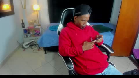 Snapshot of anthoy_wayans chatting on 16, 2, 2026 online show from 16, 2, 2026