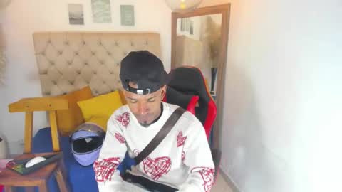 Snapshot of anthoy_wayans chatting on 8, 3, 2026 online show from 8, 3, 2026