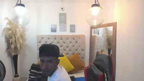 Snapshot of anthoy_wayans chatting on 16, 3, 2026 online show from 16, 3, 2026