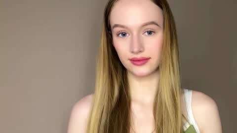 Snapshot of antionettepulgarin chatting on 18, 2, 2026 Viktoria online show from 18, 2, 2026