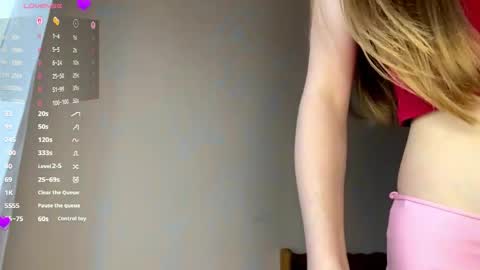 Snapshot of antionettepulgarin chatting on 19, 4, 2026 Viktoria online show from 19, 4, 2026